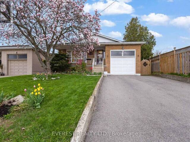 27 LAVINA CRESCENT Hamilton Ontario, L9C 5S7 - 4 Bedrooms Home For Sale