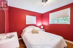 5 VALOIS COURT | Toronto Ontario | Slide Image Thirteen
