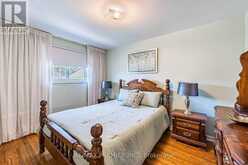 5 VALOIS COURT | Toronto Ontario | Slide Image Nine