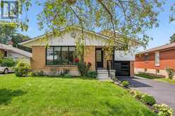 385 VILLAGE CRESCENT | Kitchener Ontario | Slide Image Three