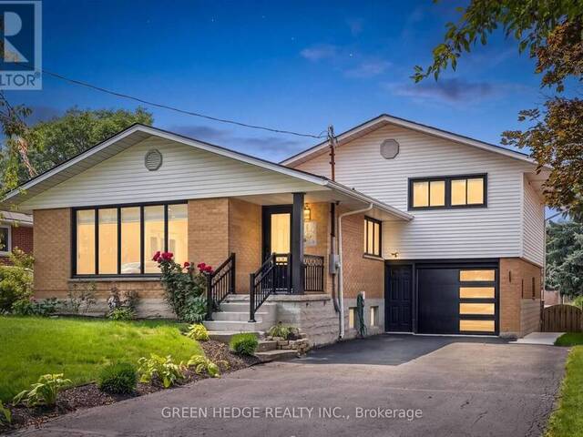 385 VILLAGE CRESCENT Kitchener Ontario, N2M 4V2 - 6 Bedrooms Home For Sale