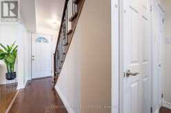 6 DONNA COURT | Toronto Ontario | Slide Image Eighteen