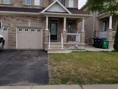 99 CONNOLLY CRESCENT Brampton Ontario, L6R 0G8