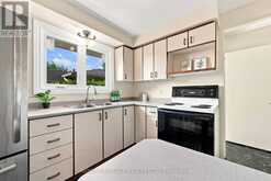 471 ROSSLAND ROAD E | Oshawa Ontario | Slide Image Twelve