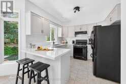 72 BEARDMORE CRESCENT | Halton Hills Ontario | Slide Image Four