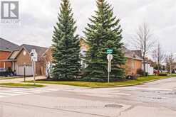 137 PINEHILL DRIVE | Hamilton Ontario | Slide Image Four