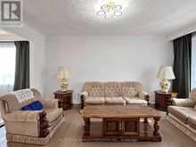 117 AMBERCROFT BOULEVARD | Toronto Ontario | Slide Image Six