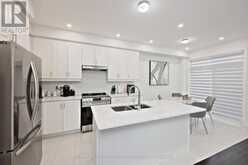 145 FENCHURCH MANOR | Barrie Ontario | Slide Image Ten