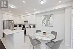 145 FENCHURCH MANOR | Barrie Ontario | Slide Image Thirteen