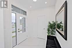 145 FENCHURCH MANOR | Barrie Ontario | Slide Image Four