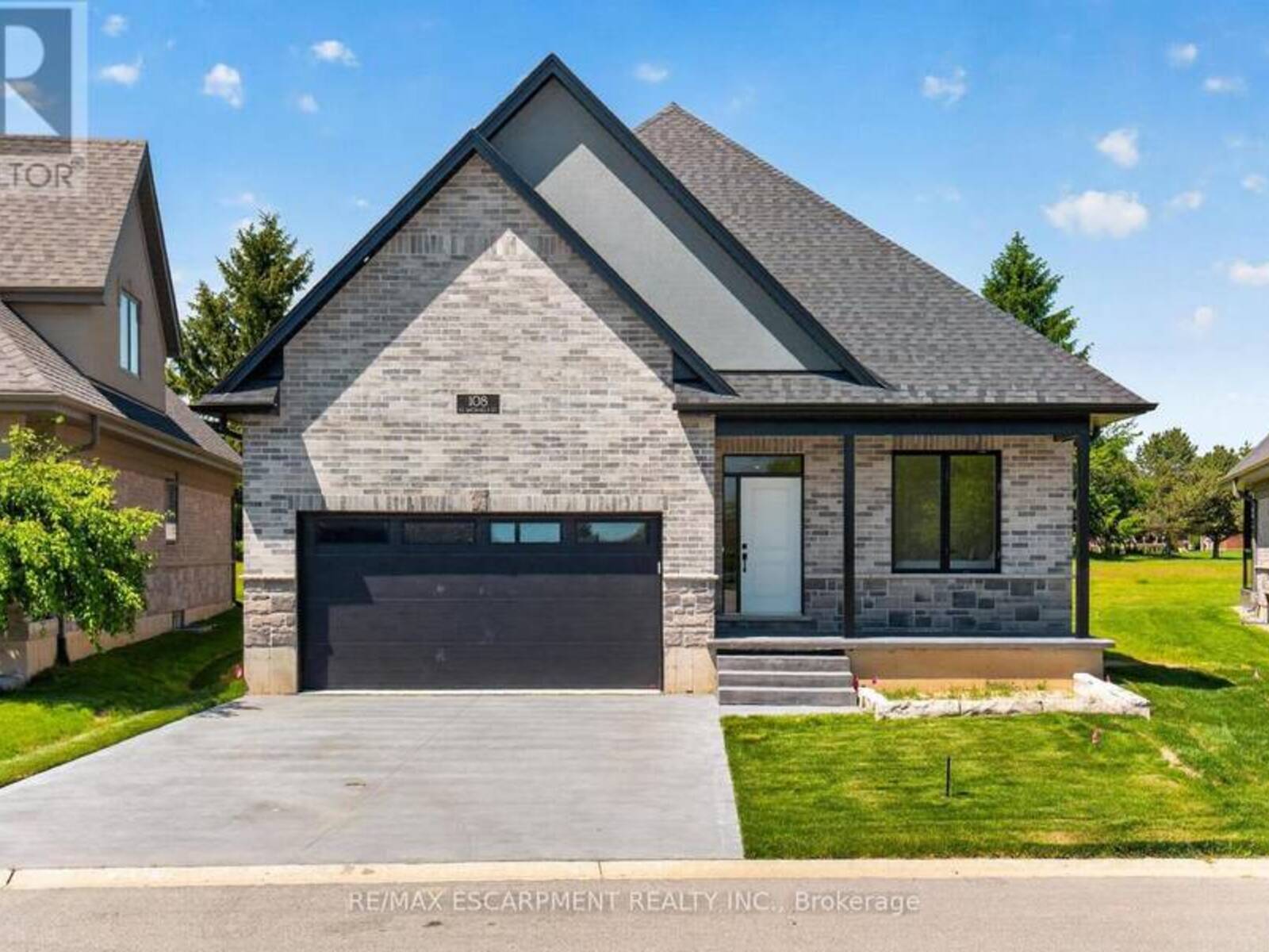 108 ST. MICHAEL'S STREET, Delhi, Ontario N4B 0A3