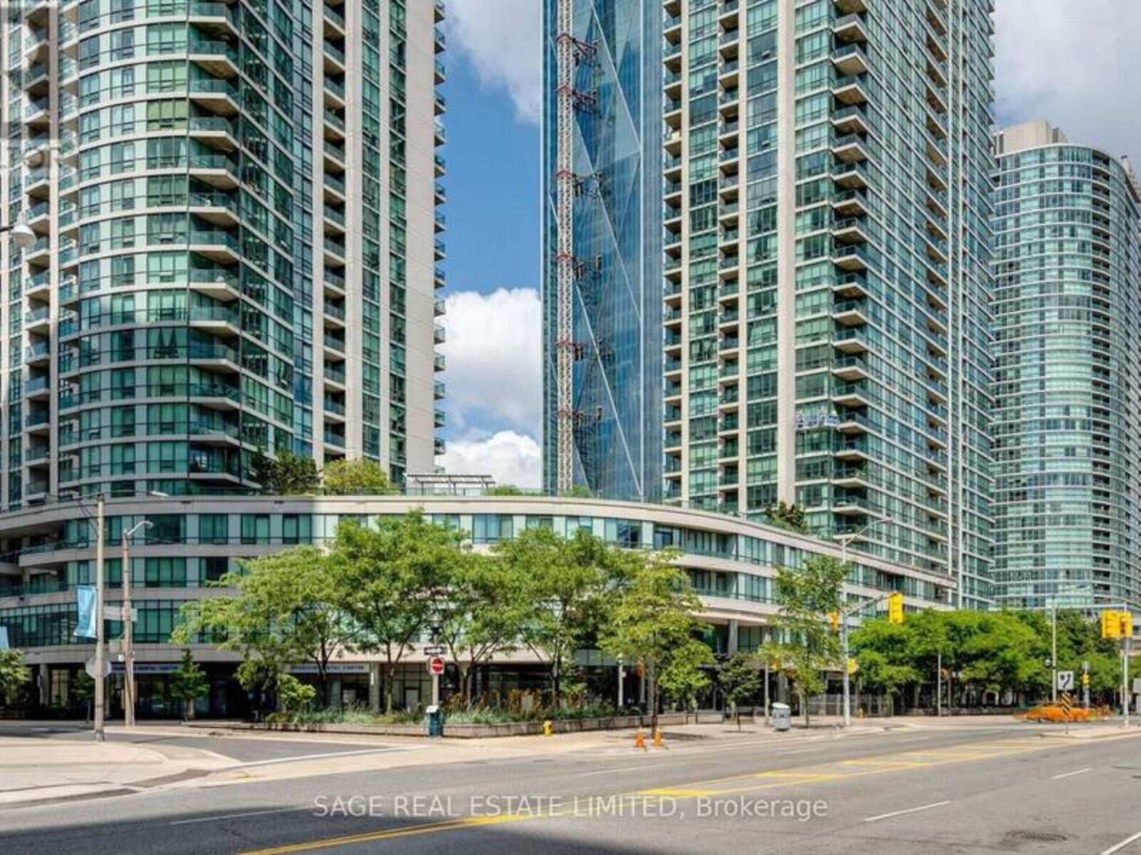 2711 - 16 YONGE STREET, Toronto, Ontario M5E 2A1