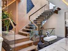 205 NORTHWOOD DRIVE | Toronto Ontario | Slide Image Twenty