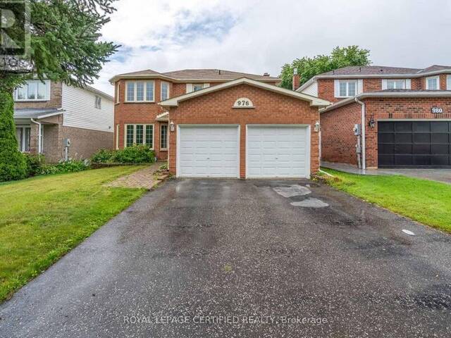 976 GRANDVIEW STREET N Oshawa Ontario, L1K 2E3 - 4 Bedrooms Home For Sale