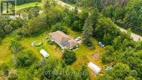 23983 WEIRS SIDE ROAD | Georgina Ontario | Slide Image Four
