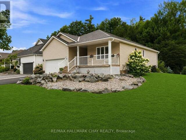 156 PINERIDGE GATE Gravenhurst Ontario, P1P 0A3 - 2 Bedrooms Home For Sale