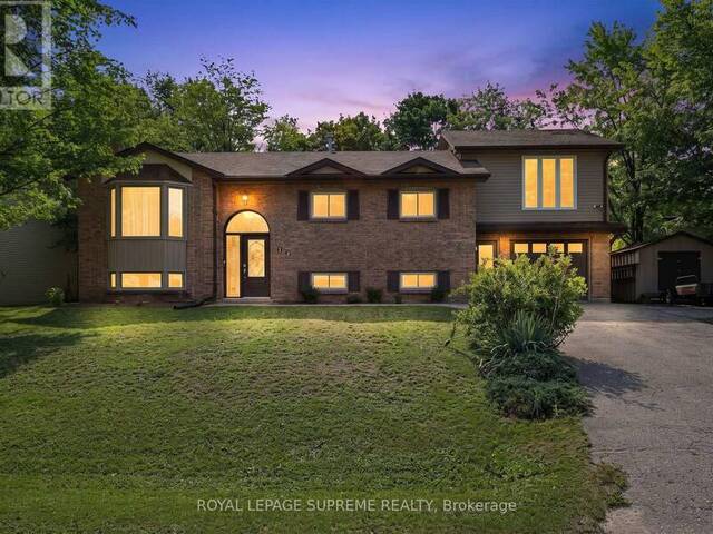 12 PRIDHAM CRESCENT Angus Ontario, L3W 0G5 - 4 Bedrooms Home For Sale