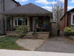 368 WINNETT AVENUE Toronto Ontario, M6C 3M1