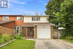 139 CAROLBREEN SQUARE | Toronto Ontario | Slide Image Three
