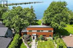 44 IRVING DRIVE | Georgina Ontario | Slide Image One