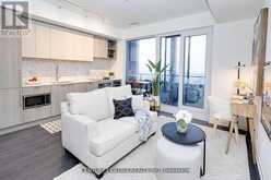1810 - 2020 BATHURST STREET | Toronto Ontario | Slide Image Two