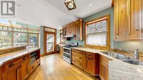 252 SHELDRAKE BOULEVARD | Toronto Ontario | Slide Image Fifteen