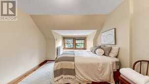 252 SHELDRAKE BOULEVARD | Toronto Ontario | Slide Image Thirty-five