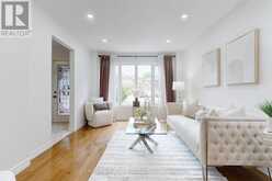 75 CALVERLEY TRAIL | Toronto Ontario | Slide Image Four