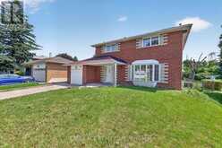 106 PORTICO DRIVE | Toronto Ontario | Slide Image Three