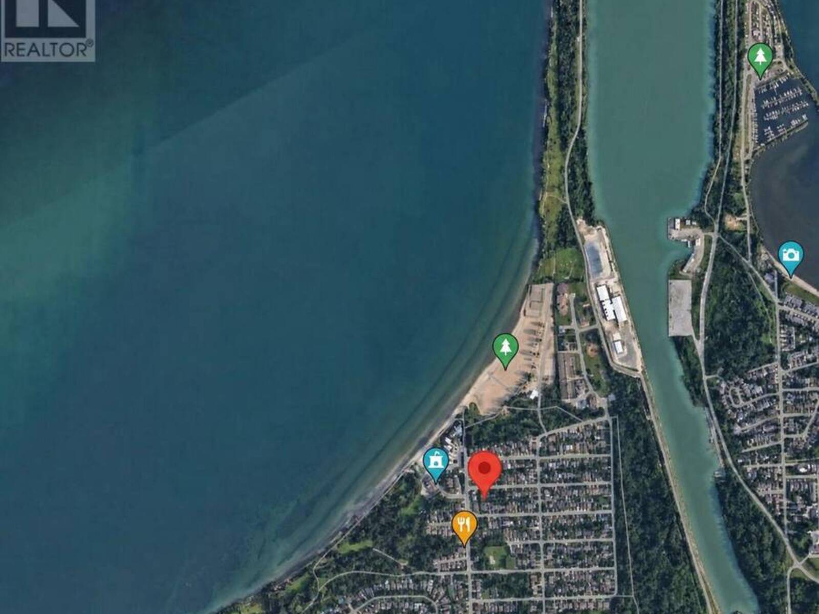 4 GRANDVIEW DRIVE, St. Catharines, Ontario L2M 1A8