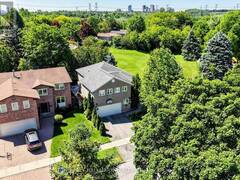 145 OLD SURREY LANE Richmond Hill Ontario, L4C 6R9