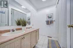 211 SOPHIA ROAD | Markham Ontario | Slide Image Twenty-seven