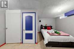 14 ELPHICK LANE | Toronto Ontario | Slide Image Twelve