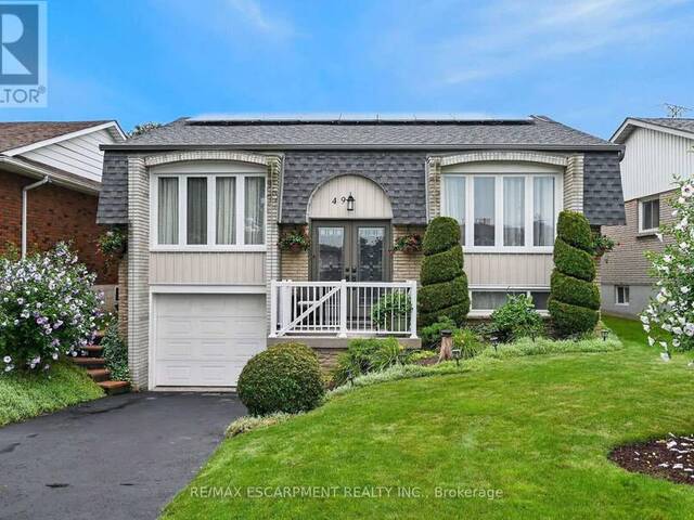 49 BROOKSTREAM COURT Hamilton Ontario, L8K 6J3 - 3 Bedrooms Home For Sale
