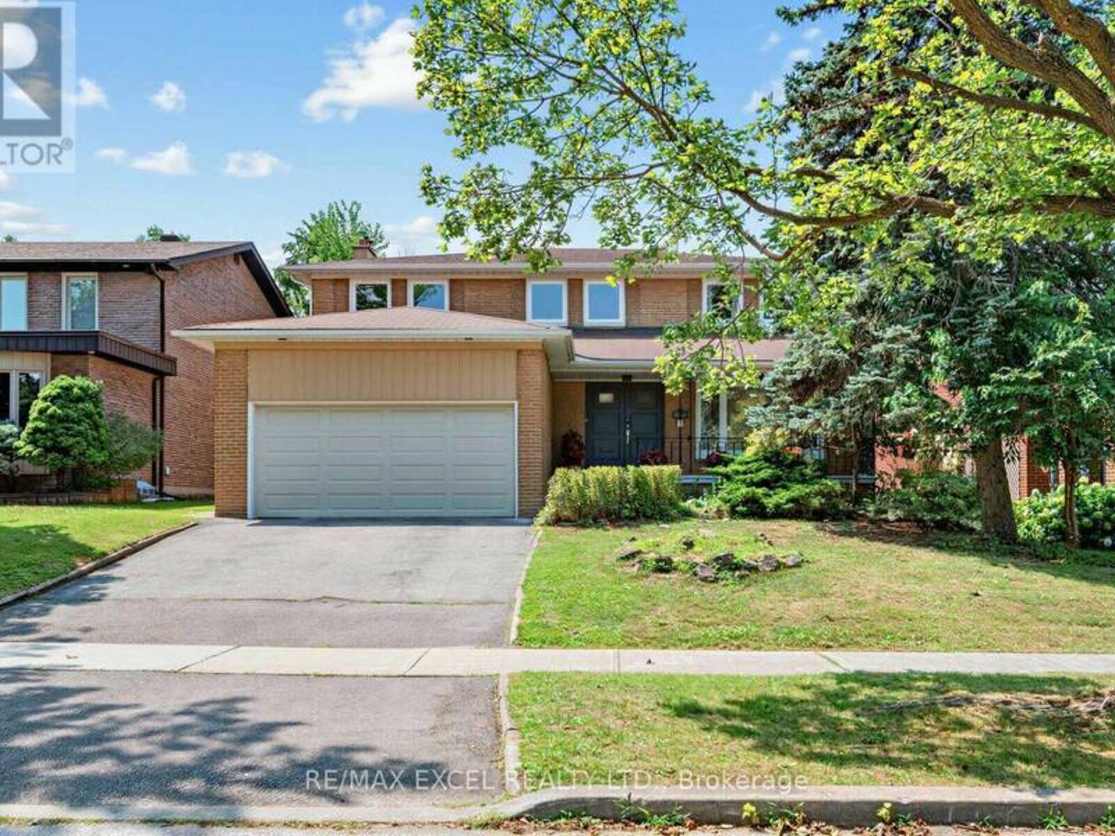 28 ROBINTER DRIVE, Toronto, Ontario M2M 3R2