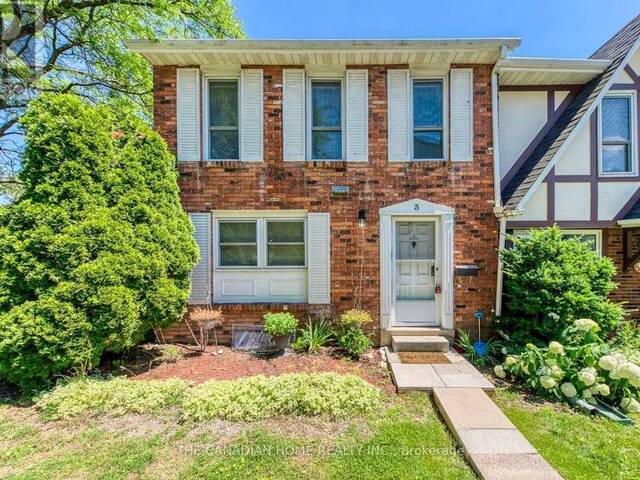 3 - 2226 UPPER MIDDLE ROAD Burlington Ontario, L7P 2Z9 - 4 Bedrooms Condo For Sale