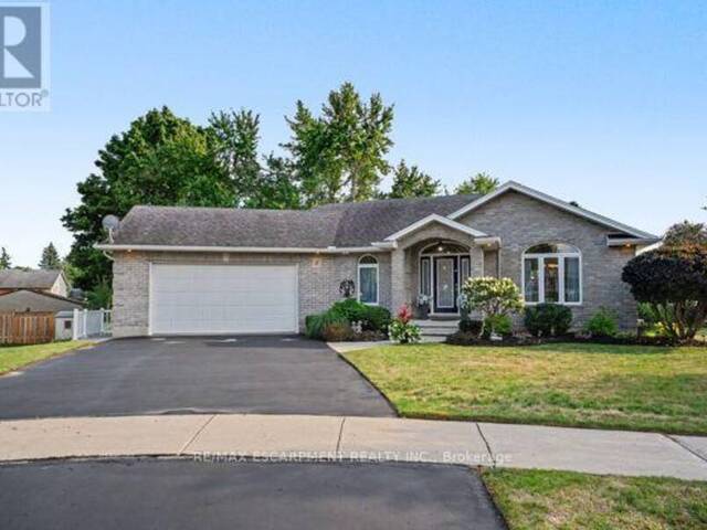 8 UPTON COURT Ayr Ontario, N0B 1E0 - 3 Bedrooms Home For Sale