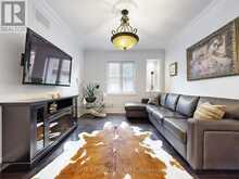 80 PUCCINI DRIVE | Richmond Hill Ontario | Slide Image Nineteen