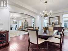 80 PUCCINI DRIVE | Richmond Hill Ontario | Slide Image Eight