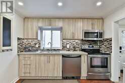 255 PARKWAY AVENUE | Georgina Ontario | Slide Image Eight