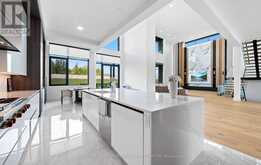 32 SUGARBUSH COURT | Halton Hills Ontario | Slide Image Sixteen