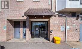 316 - 155 RIVERGLEN DRIVE | Georgina Ontario | Slide Image Five