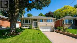 33 SUMNER HEIGHTS DRIVE | Toronto Ontario | Slide Image One