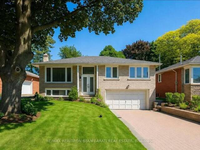 33 SUMNER HEIGHTS DRIVE Toronto Ontario, M2K 1Y2 - 3 Bedrooms Home For Sale