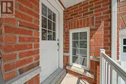 24 - 15 OLD COLONY ROAD | Richmond Hill Ontario | Slide Image Three