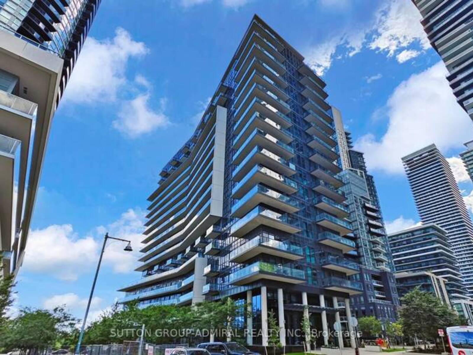 221 - 39 ANNIE CRAIG DRIVE, Toronto, Ontario M8V 0H1