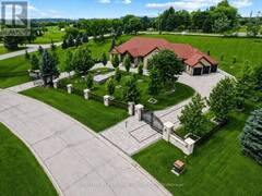 4 LOCH ERNE LANE Nobleton Ontario, L0G 1N0
