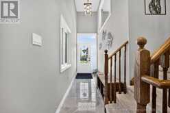 40 RIDGE GATE CRESCENT | East Gwillimbury Ontario | Slide Image Four