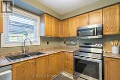 4 BLUEGRASS DRIVE | Barrie Ontario | Slide Image Eight