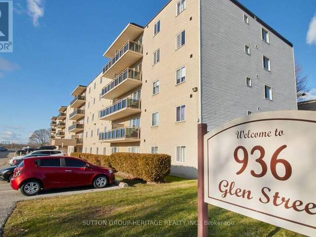 301 - 936 GLEN STREET Oshawa Ontario, L1J 5Z7 - 3 Bedrooms Condo For Sale